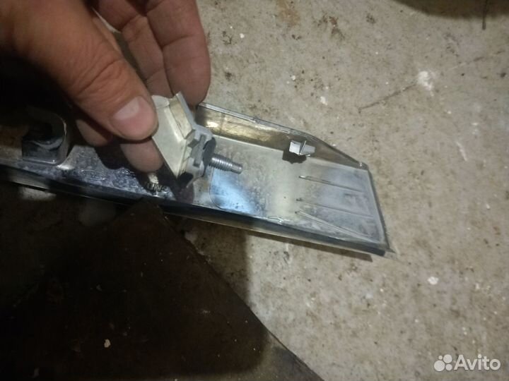 Накладка крышки багажника шевроле круз