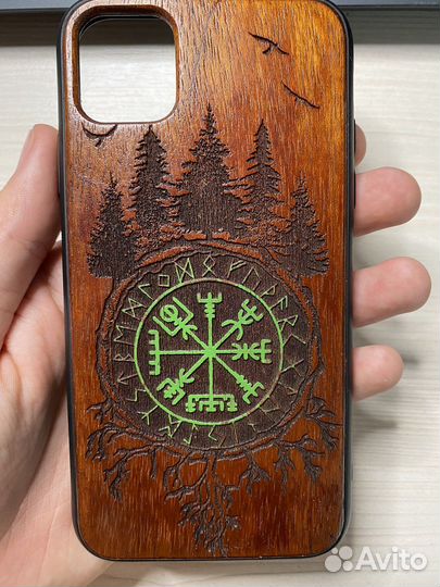 Чехол на iPhone 11