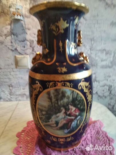Большая напольная фарфоровая ваза кобальт