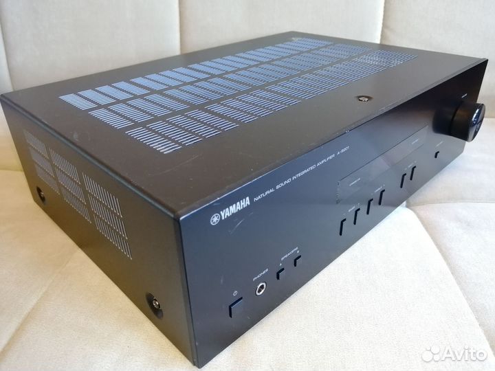 Усилитель Yamaha A-S201