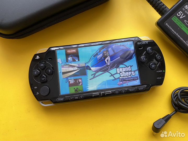 PSP Slim 8Gb прошитая +20 игр