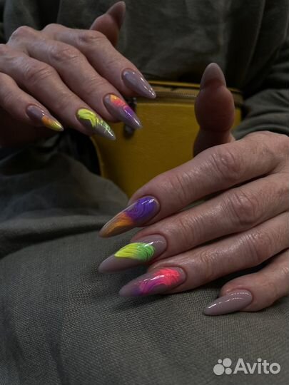 Наращивание ногтей