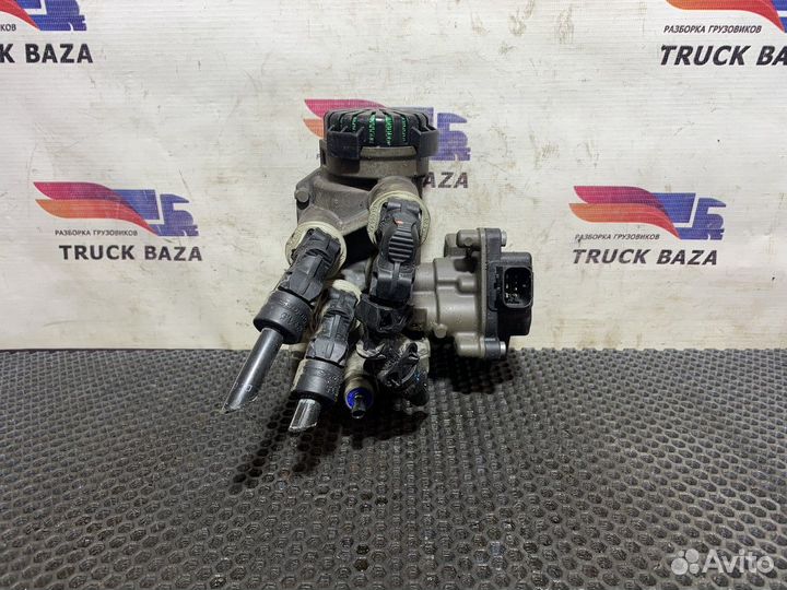 7421327354 Кран управления тормозами прицепа