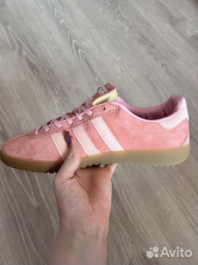 Кроссовки adidas bermuda pink