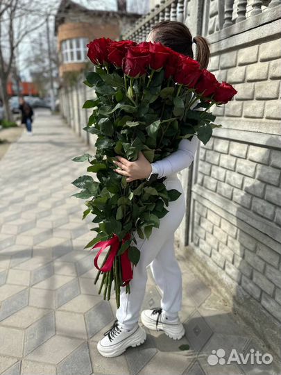Доставка цветов метровая роза выглядит как 100 роз