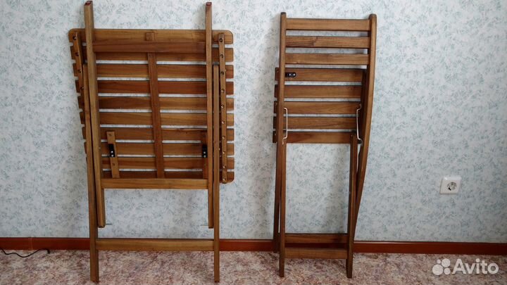 Комплект:складной деревянный стул и стол