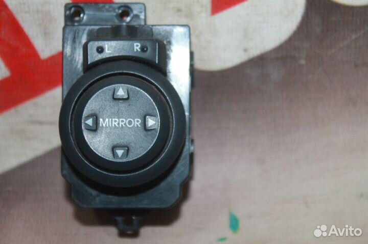 Блок управления зеркалами Kia Rio 3