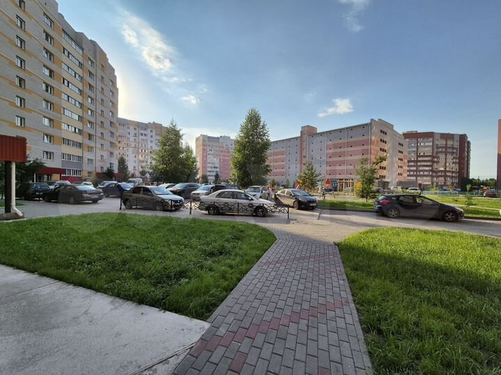 2-к. квартира, 90 м², 4/10 эт.