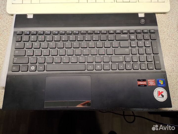 Топкейс Samsung NP305V5A