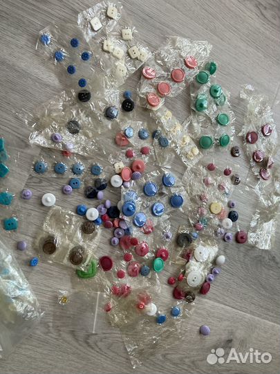 Винтажные пуговицы набором новые