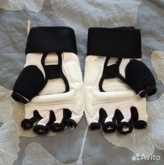 Перчатки для каратэ