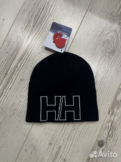 Мужская шапка helly hansen