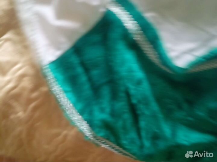 Новогодняя подарочная скатерть под ёлку