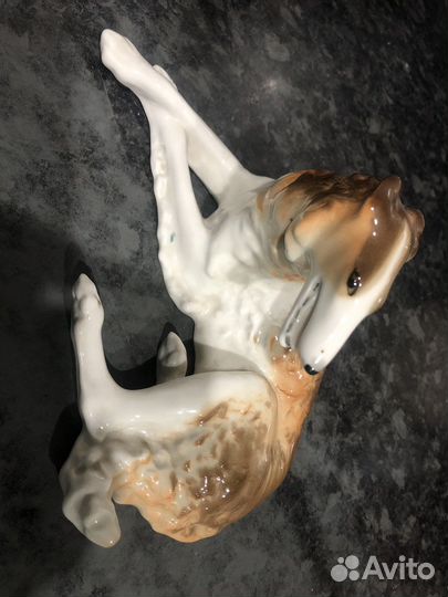 Собака борзая фарфоровая лфз 1-С СССР