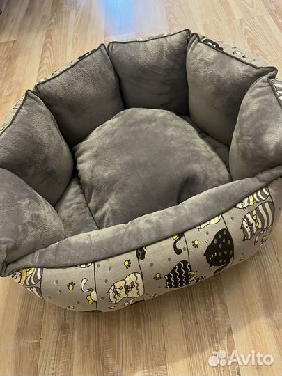 Лежанка для кошек