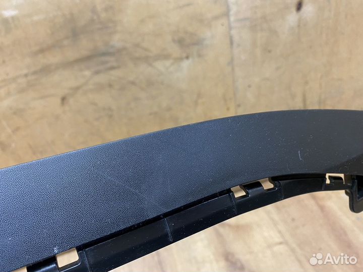 Накладка двери передней правой Kia Seltos 2019+