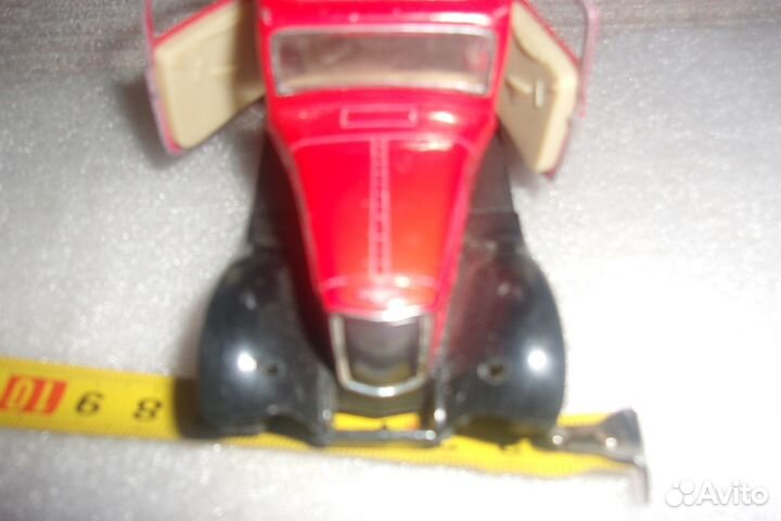 Модель авто Ford-8 Window-Coupe,1932.1/64