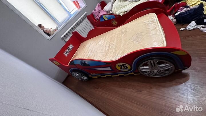 Кровать машина