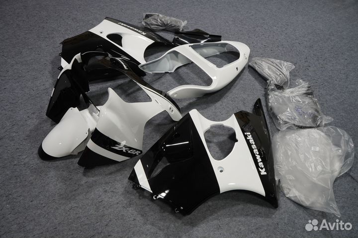 Комплект пластика на Kawasaki ZX-6R 2000-2002