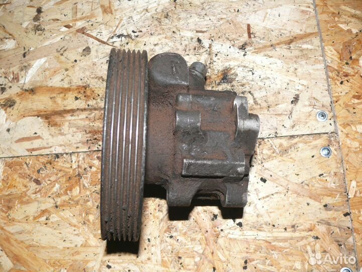 Насос гур Audi A-4 A8 Volkswagen Passat B-5+ 2003