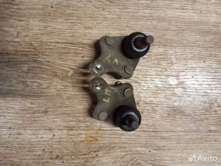 Шаровая опора Lexus NX 300 H 2020