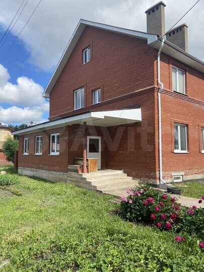 Коттедж 340 м² на участке 9 сот.