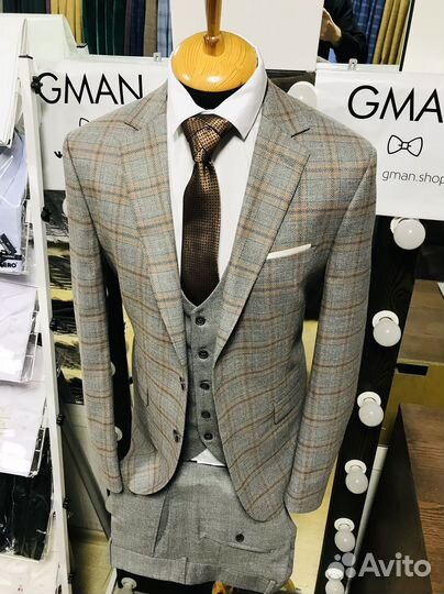 Мужской костюм серый новый