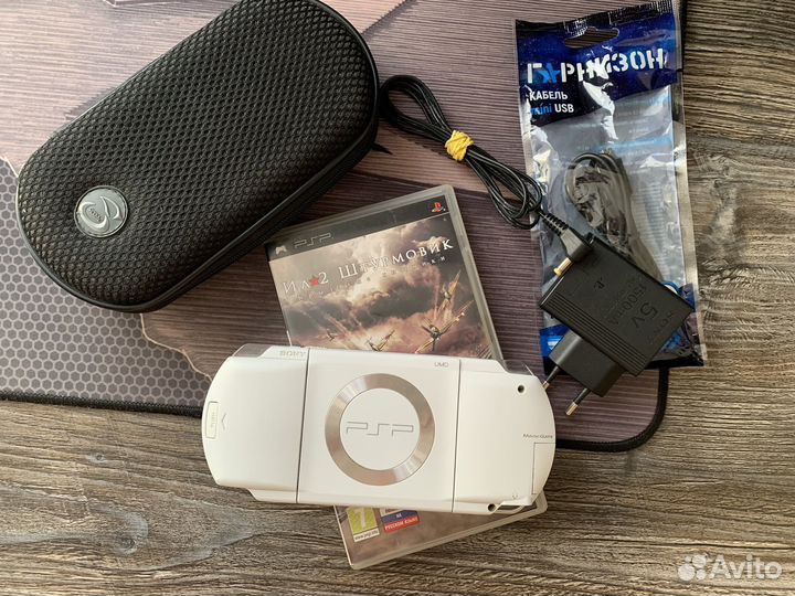 Sony PSP 1004 White 48gb 400+ игр (комплектом)
