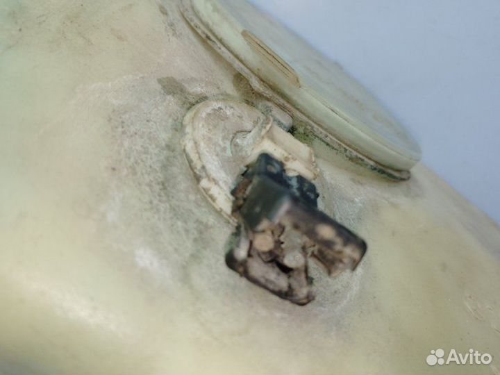 Бачок стеклоомывателя Mercedes-Benz C-Class W202