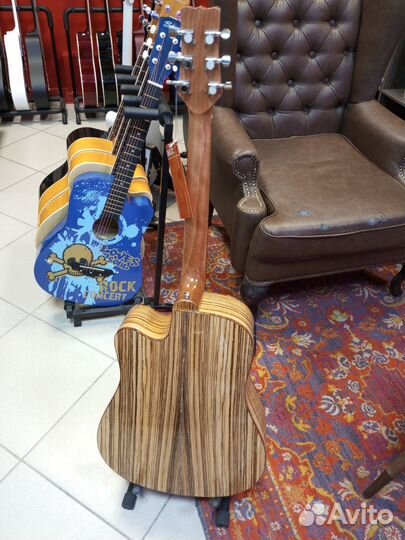 Гитара электроакустика Martinez W-124