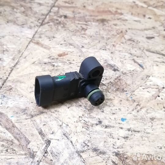 Датчик абсолютного давления Opel Astra H 55563375