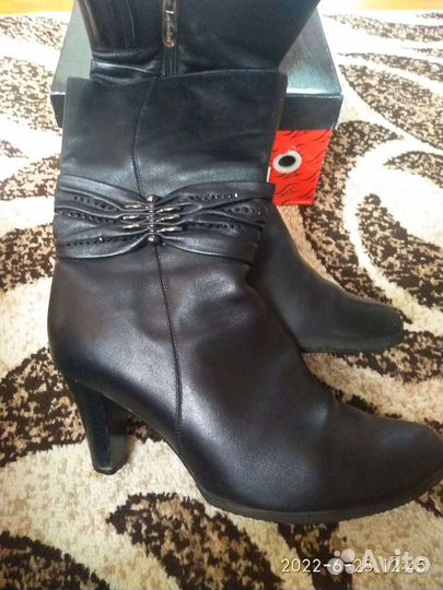 Полусапожки женские 38 размера весна- осень