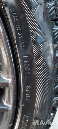 Bridgestone Blizzak Spike-01 225/40 R18