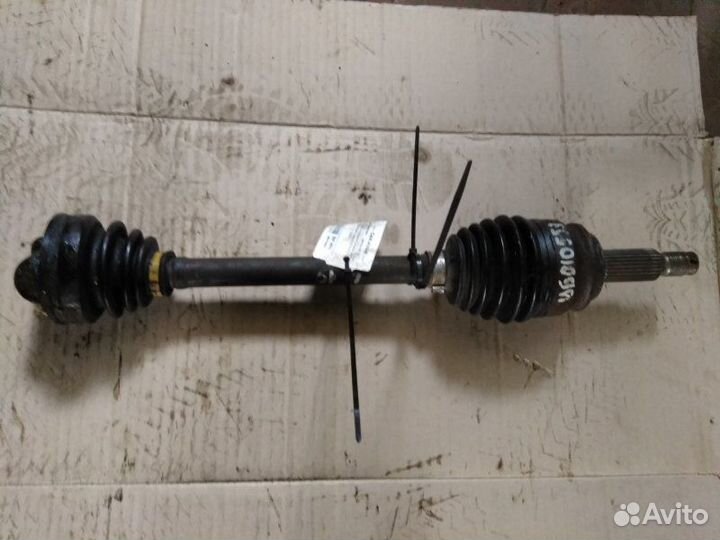Вал приводной (Полуось) передний левый Mitsubishi