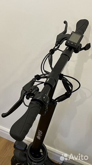 Электросамокат hiper Model B