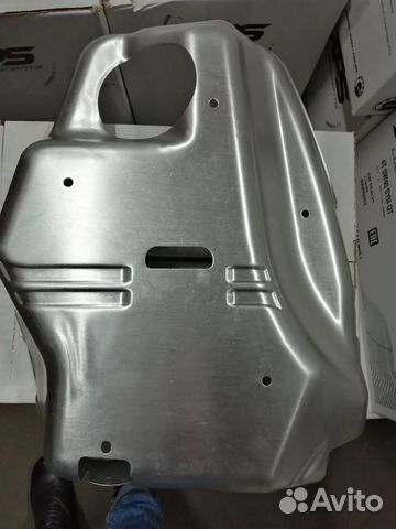 Дефлектор глушителя левый (514054202)