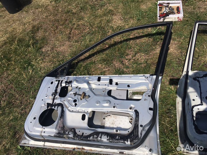 Двери для mitsubishi galant 8