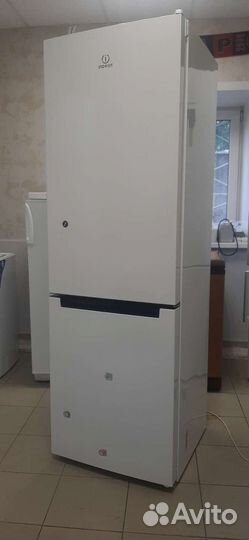 Холодильник Indesit Full No Frost 185sm