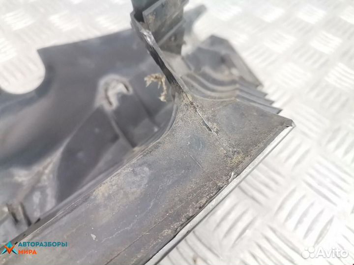 Решетка радиатора Renault Laguna 2 2002 8200390126