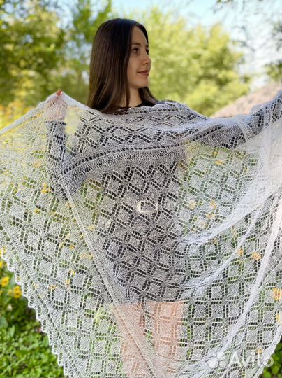 Пуховый платок шаль