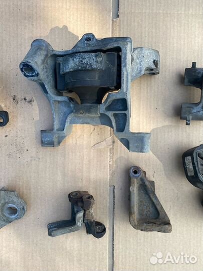 Опора двигателя и МКПП Mazda CX-5 KE 2.0