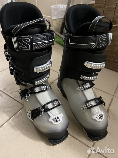 Горнолыжные ботинки salomon X PRO 42-43 размера