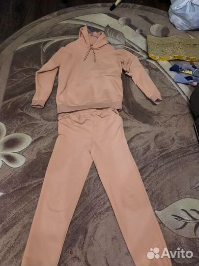 Спортивный костюм женский