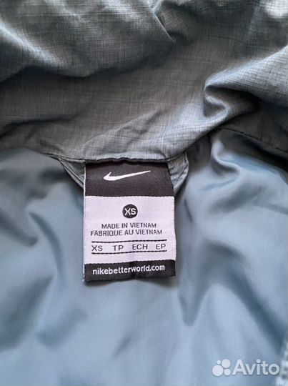 Куртка Nike р40 осень-весна