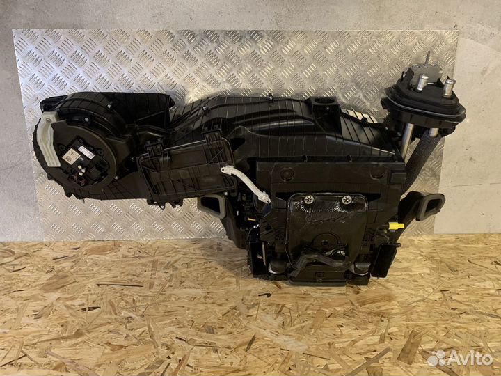 Корпус отопитель в сборе BMW G30 G31 G32