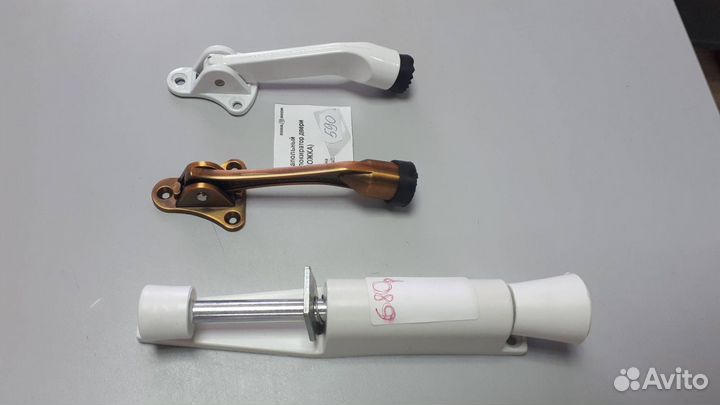 Ограничитель открывания двери 