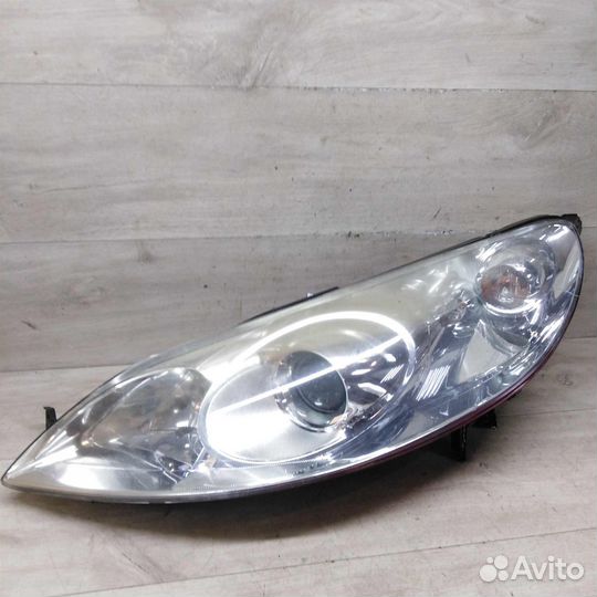 Фара передняя левая Peugeot 407 ксенон