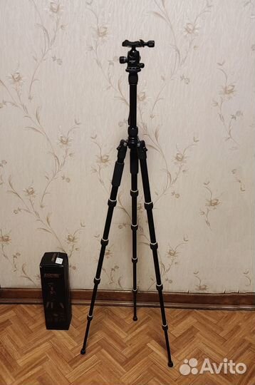 Штатив Walkingway - Zomei Q666