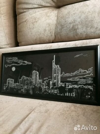 Картина вышитая