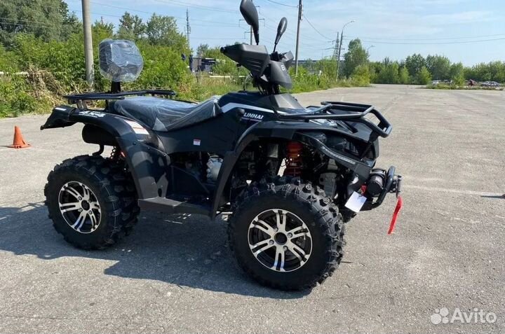 Квадроцикл Linhai Yamaha D 300 4WD черный
